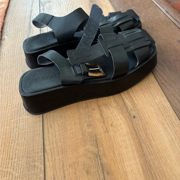 Svegan Black Woven Vegan Leather Platform Sandals - Picture 2 of 4